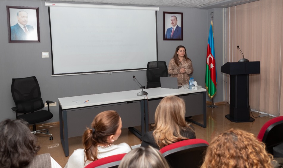 27.01.2026-cı il tarixində TƏBİB-in dəstəyi, Respublika Endokrinoloji Mərkəzinin (REM) və Bakı Baş Səhiyyə Mərkəzinin birgə təşkilatçılığı ilə endokrinoloji xidmətin təkmilləşdirilməsi məqsədilə seminar keçirilib.